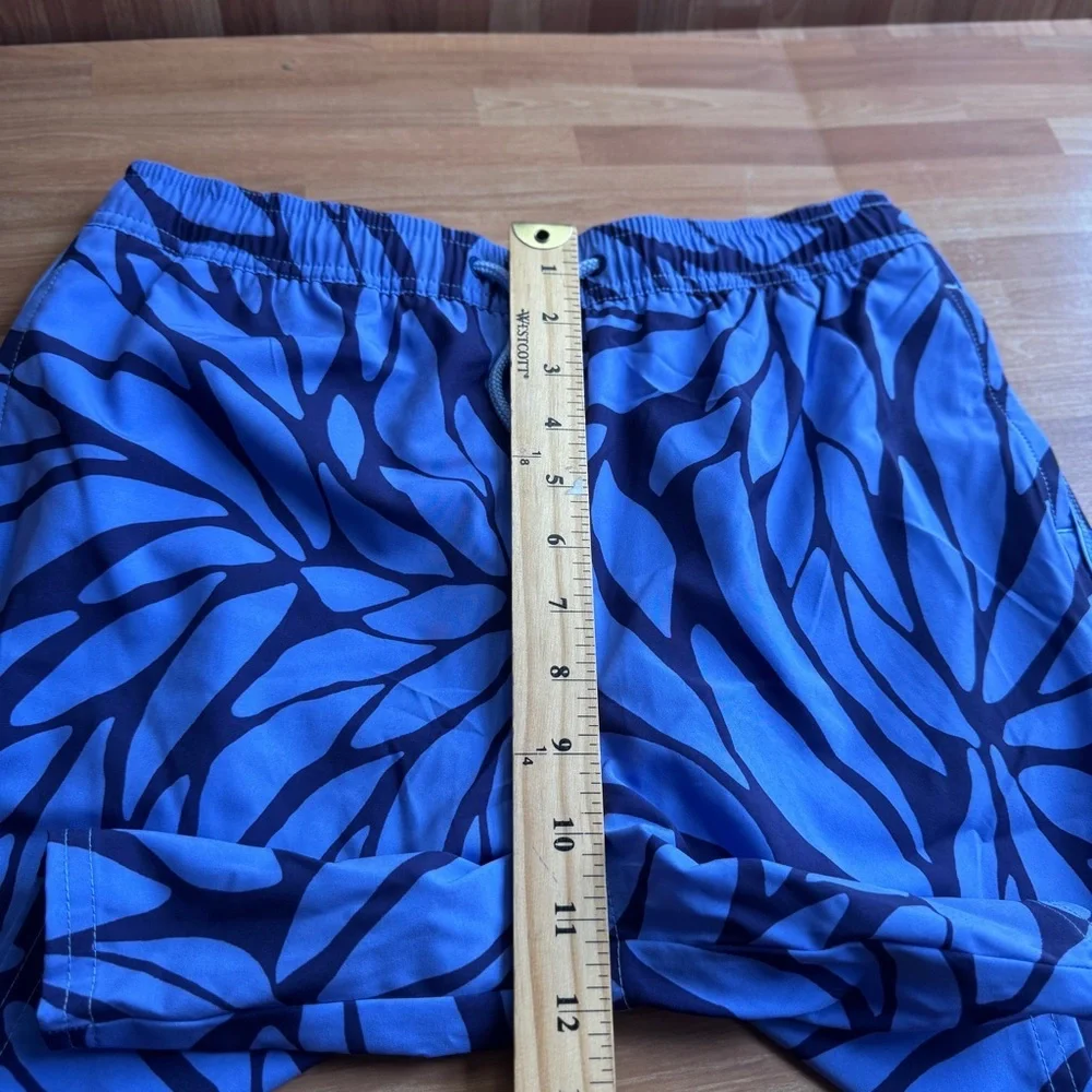 Vineyard Vines swim trunks boys 16 tropical print purple & blue nwt
